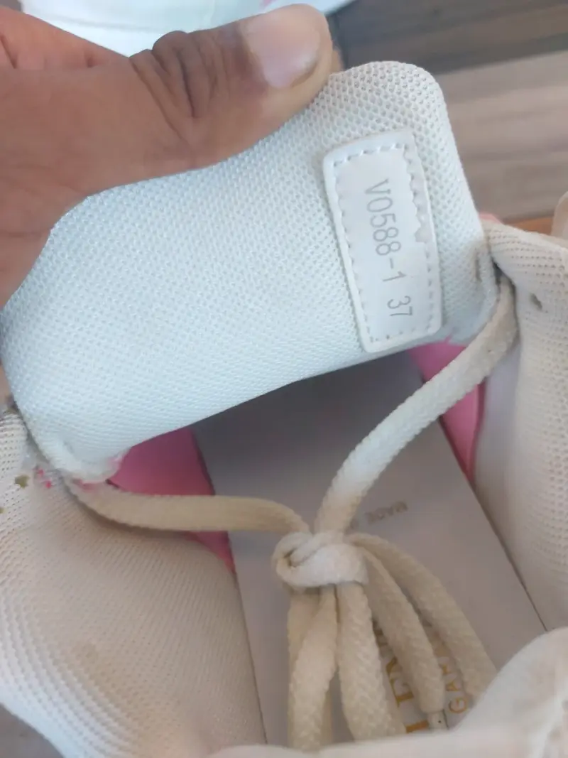 Zapatillas Valentino blancas con rosadas - 3