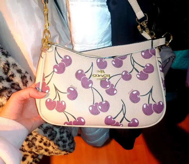 Cartera Coach con cerezas - 1