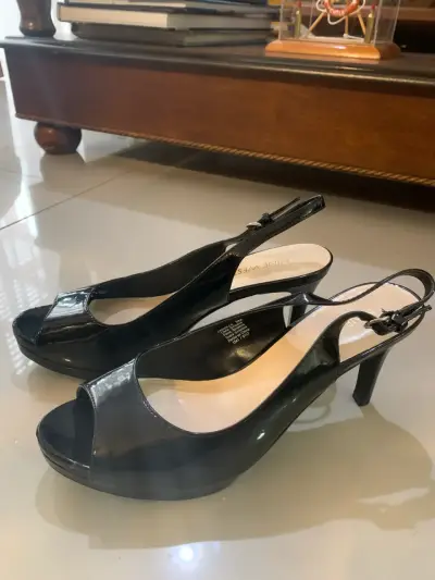 Sandalias negras charol Nine West - miniatura 2