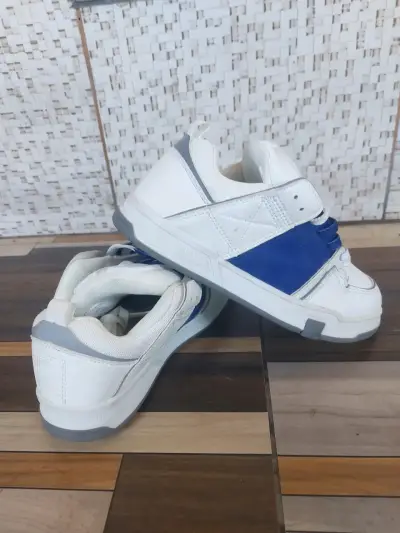 Zapatillas Valentino blancas con azul - miniatura 2