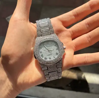 Reloj diamantado Bust down - miniatura 1