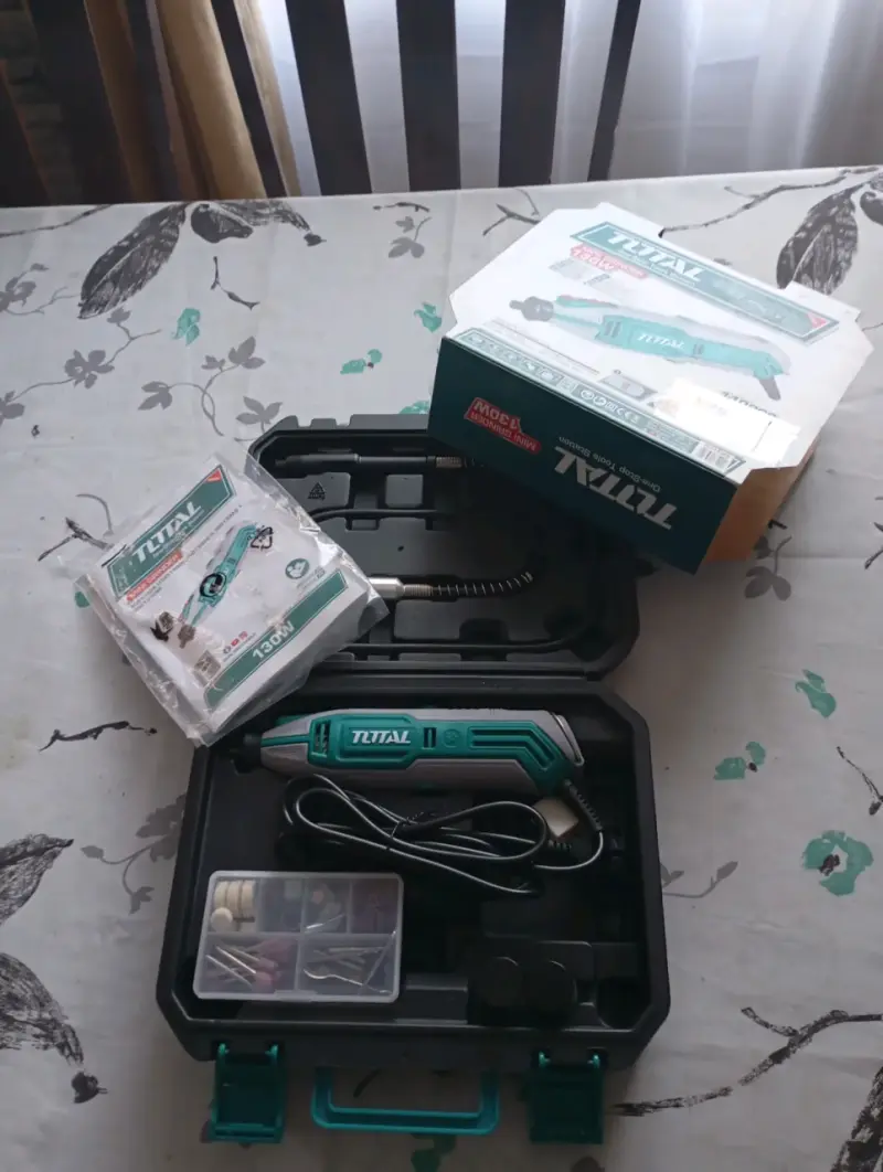 Mini amoladora Total 130W - 4