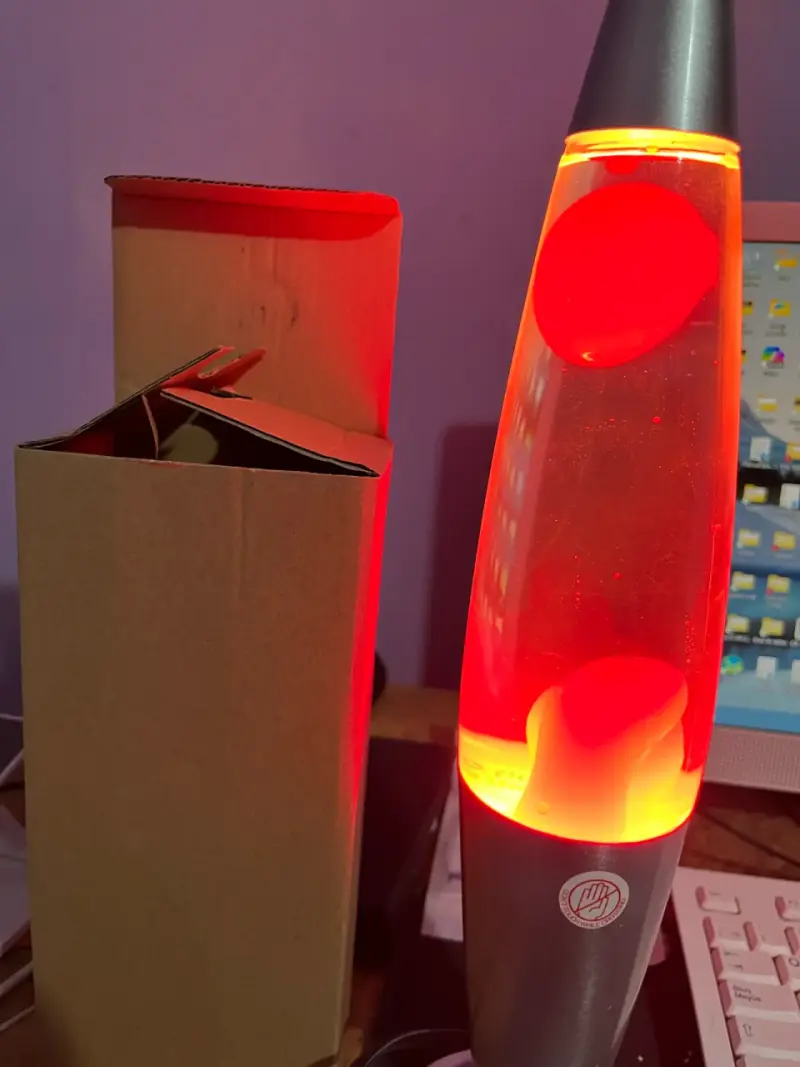 Lámpara de lava roja - 1