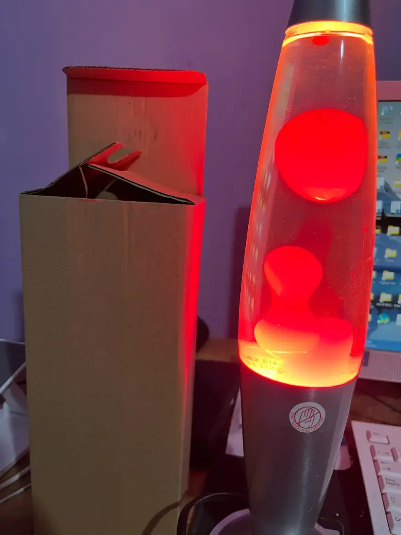 Lámpara de lava roja - 2