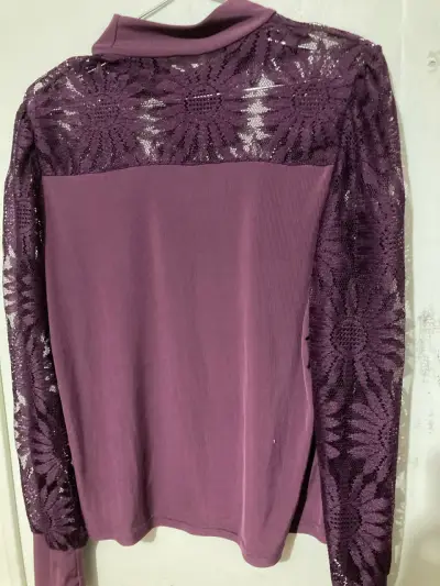 Polera lila  con encaje floral - miniatura 6