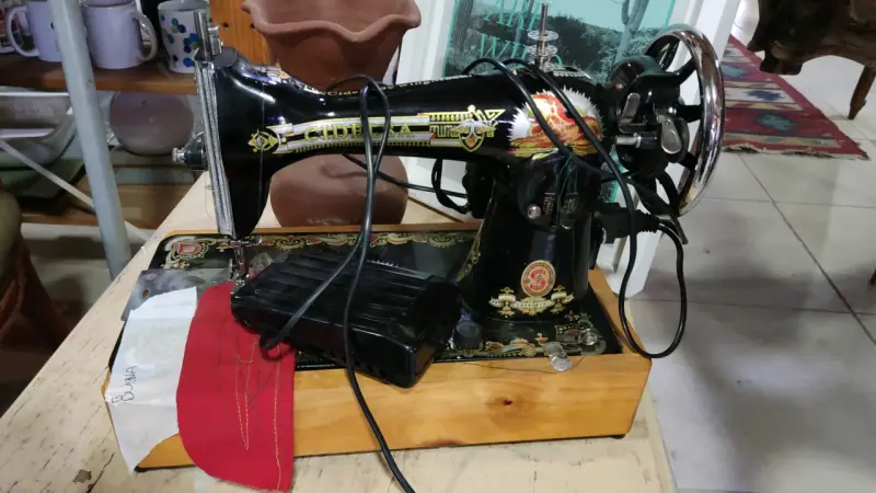 Máquina de coser Remington vintage - 5