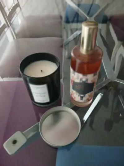 Set de velas y loción aromática - miniatura 4