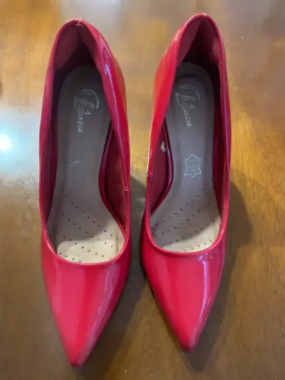Zapatos de tacón rojos charol - miniatura 3