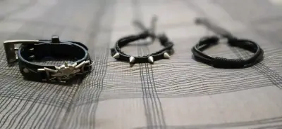 Lentes de sol y joyas - miniatura 2