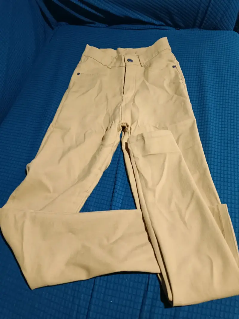 Pantalón beige para mujer