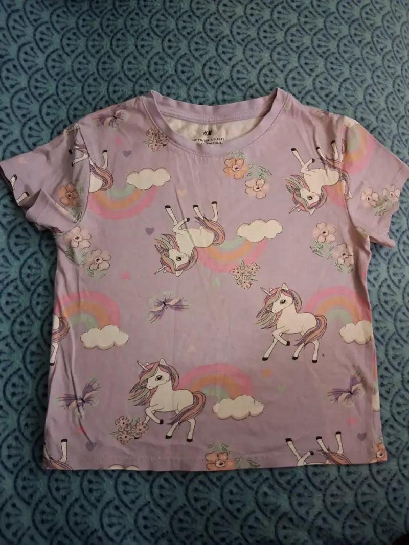 Polera infantil de unicornios - 1