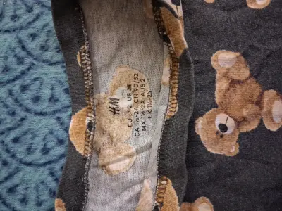 Polera con estampado de osos - miniatura 2