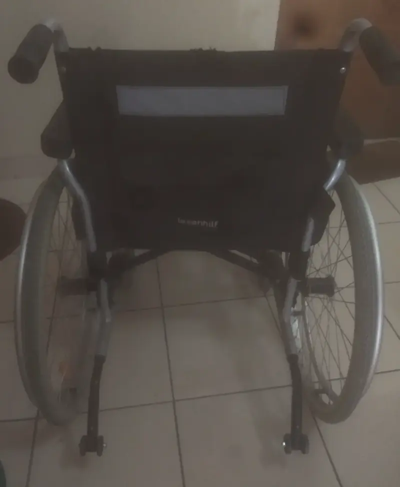 Silla de ruedas plegable - 2
