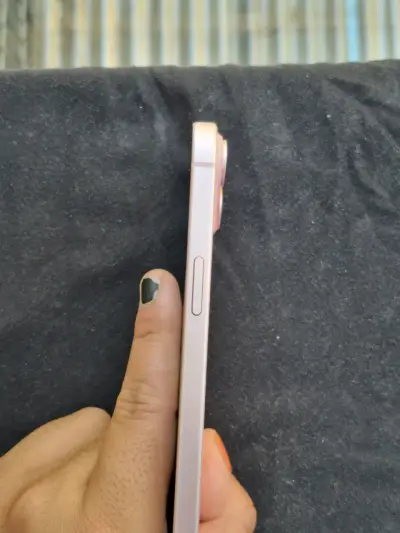 iPhone 15  rosado 128 gb - miniatura 4