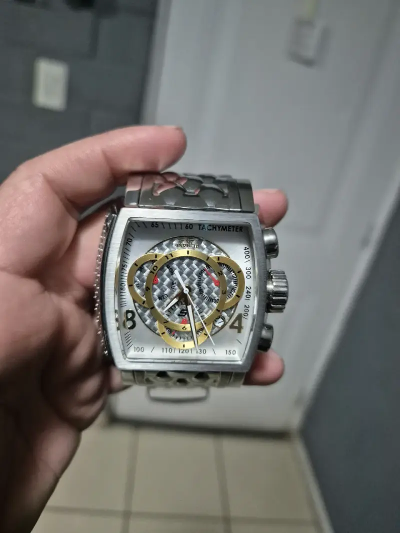 Reloj de pulsera plateado deportivo - 1
