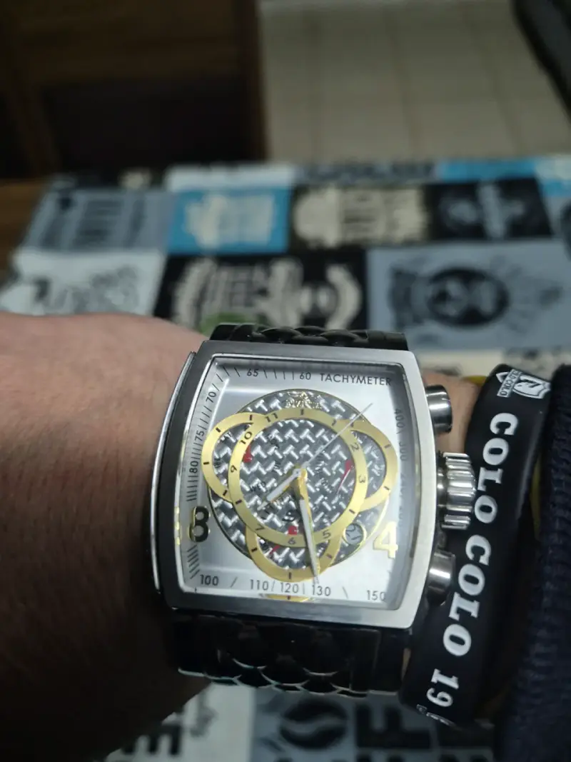 Reloj de pulsera plateado deportivo - 2
