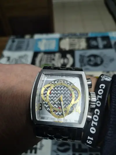 Reloj de pulsera plateado deportivo - miniatura 2