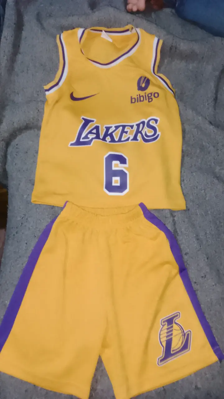 Conjunto Lakers talla 4