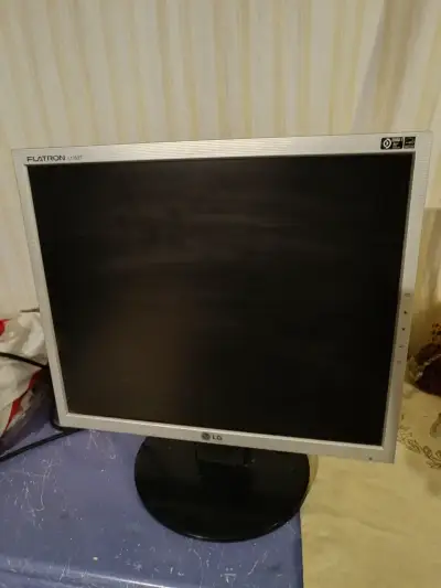 Monitor LG Flatron 17 pulgadas - miniatura 1