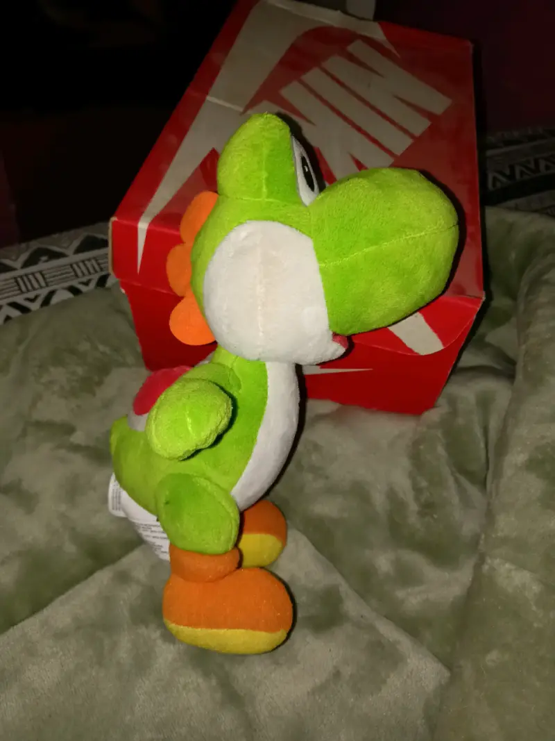 Peluche Yoshi verde Super Mario 25cm - 4