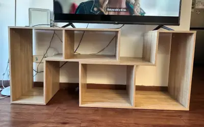 Mueble de melamina para TV - miniatura 1