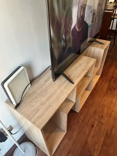 Mueble de melamina para TV - miniatura 3