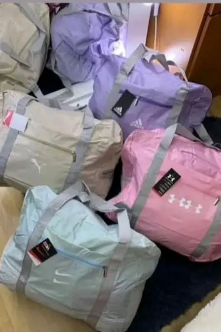 Bolsos deportivos varias marcas - 2