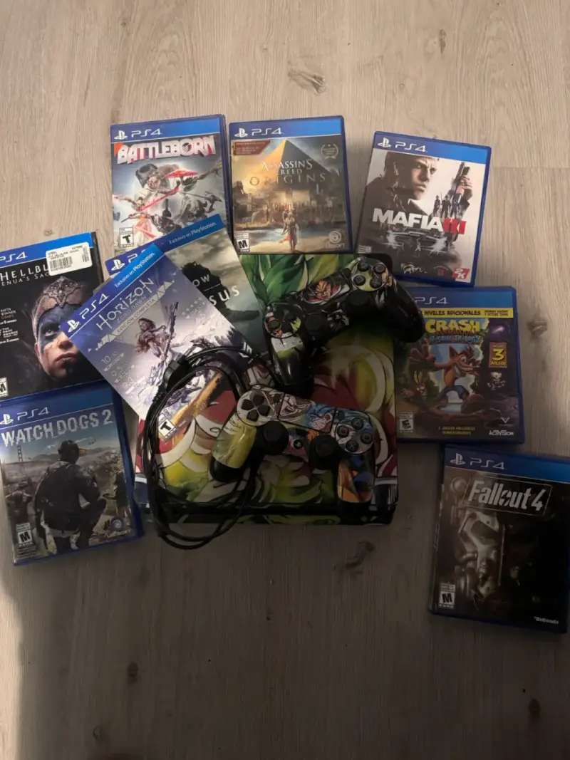 Combo PS4 juegos y accesorios - 1
