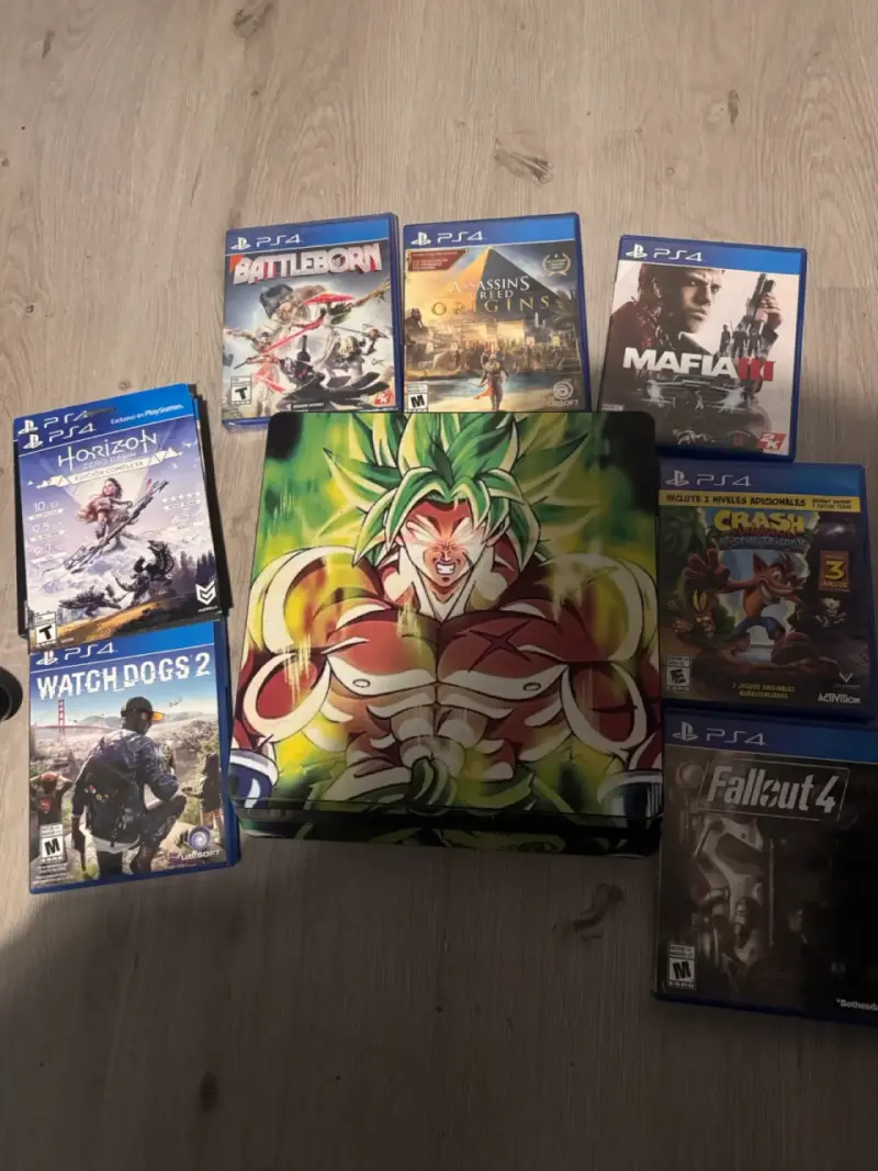 Combo PS4 juegos y accesorios - 2