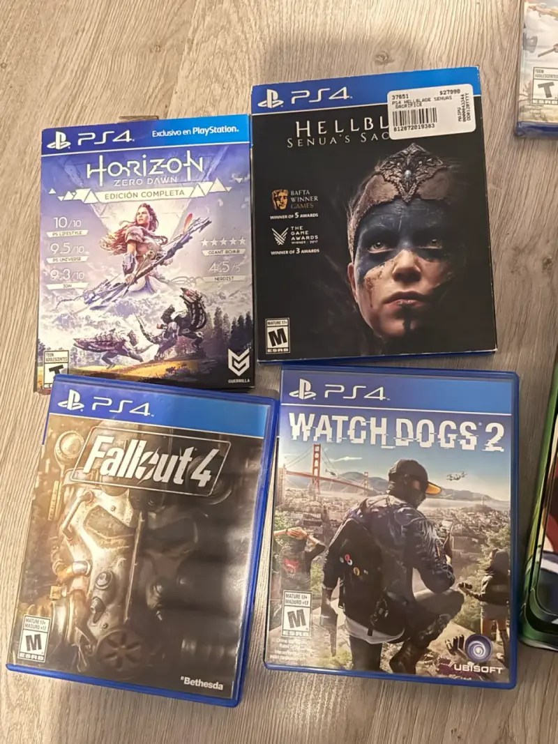 Combo PS4 juegos y accesorios - 5