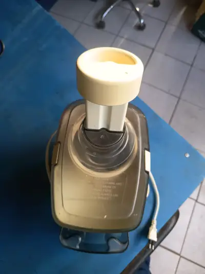 Procesador de alimentos eléctrico - miniatura 1