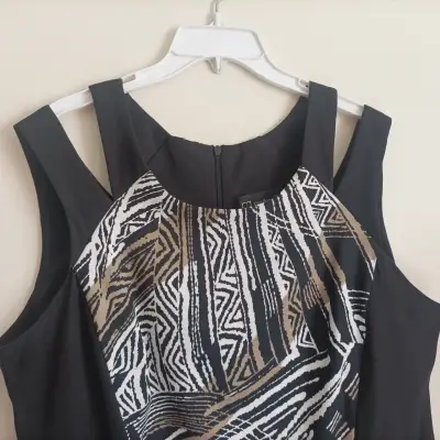Vestido Privilege negro estampado tribal - miniatura 2