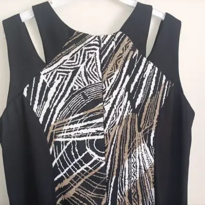 Vestido Privilege negro estampado tribal - miniatura 4