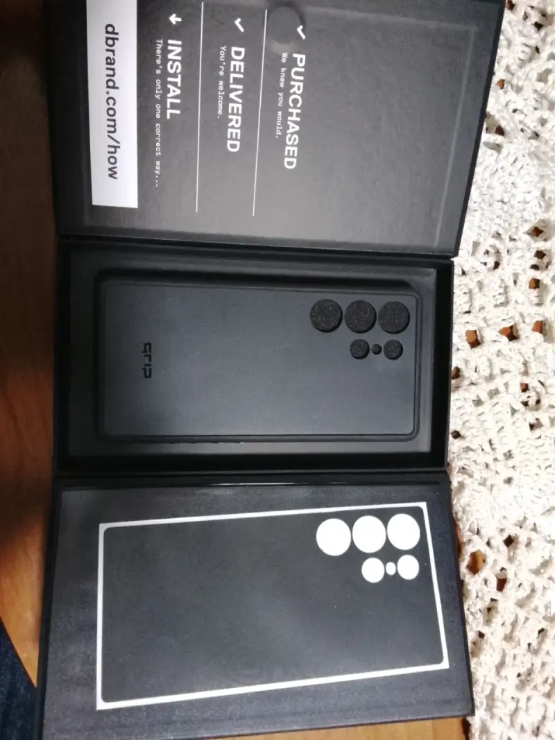 Skin para celular dbrand negro - 1