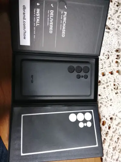 Skin para celular dbrand negro - miniatura 1