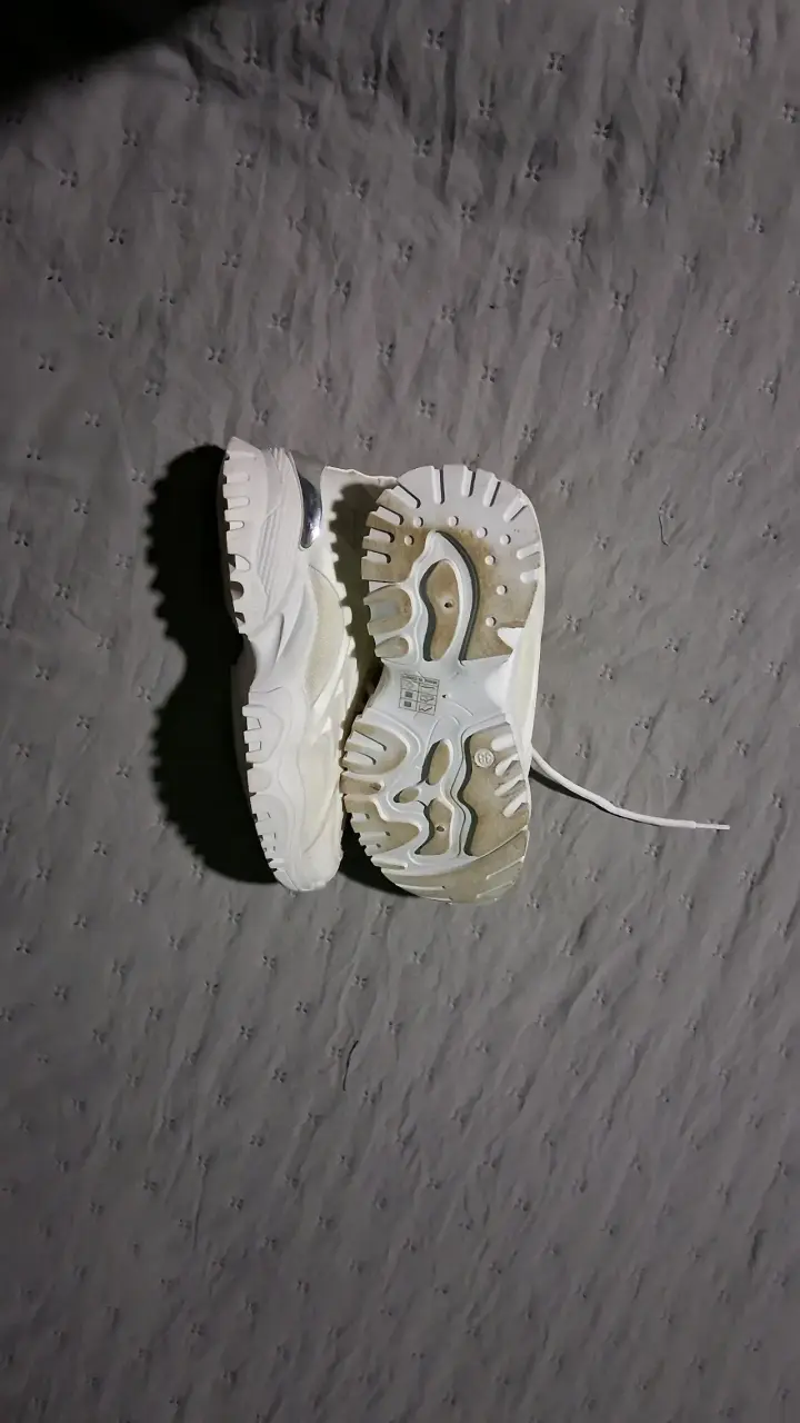 Zapatillas blancas de mujer - 3