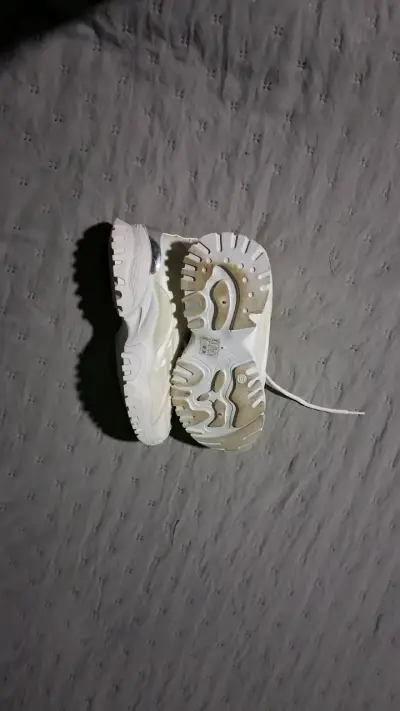 Zapatillas blancas de mujer - miniatura 3