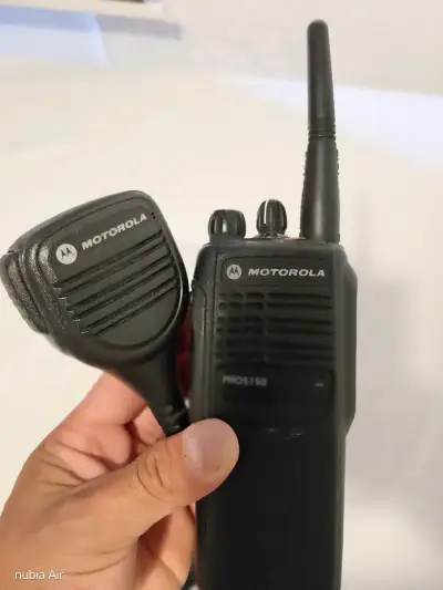 Radio Motorola PRO5150 - miniatura 1