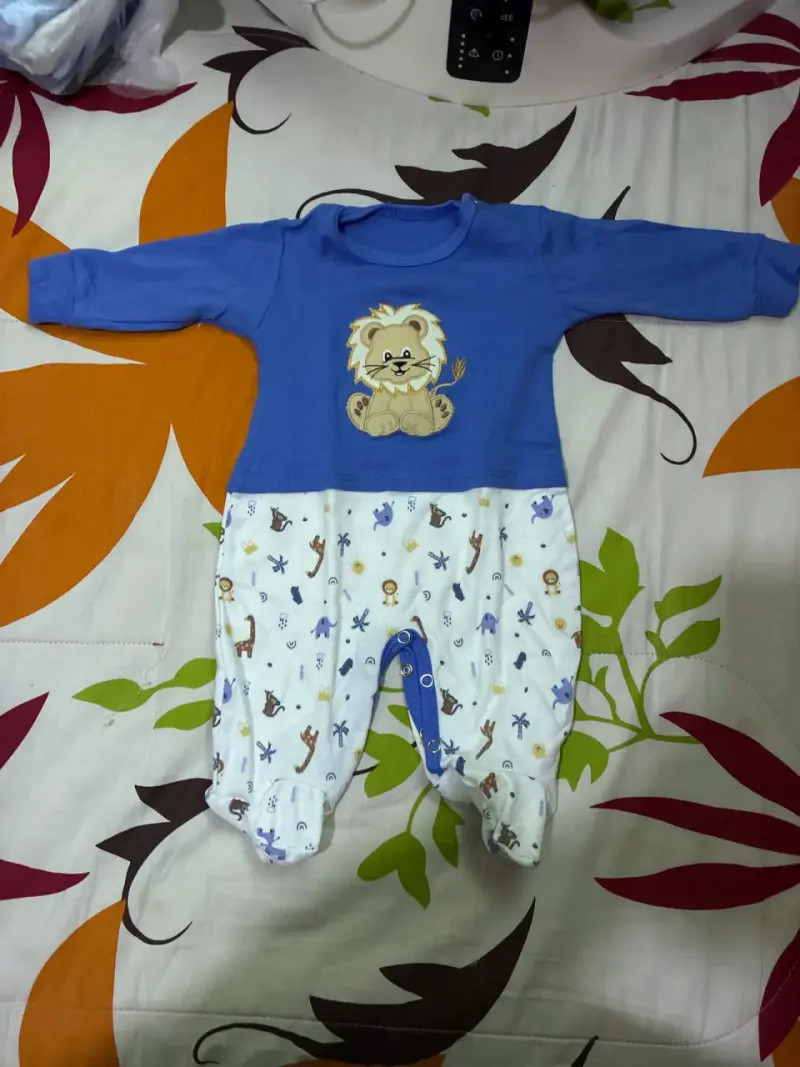 Enterito bebé estampado león