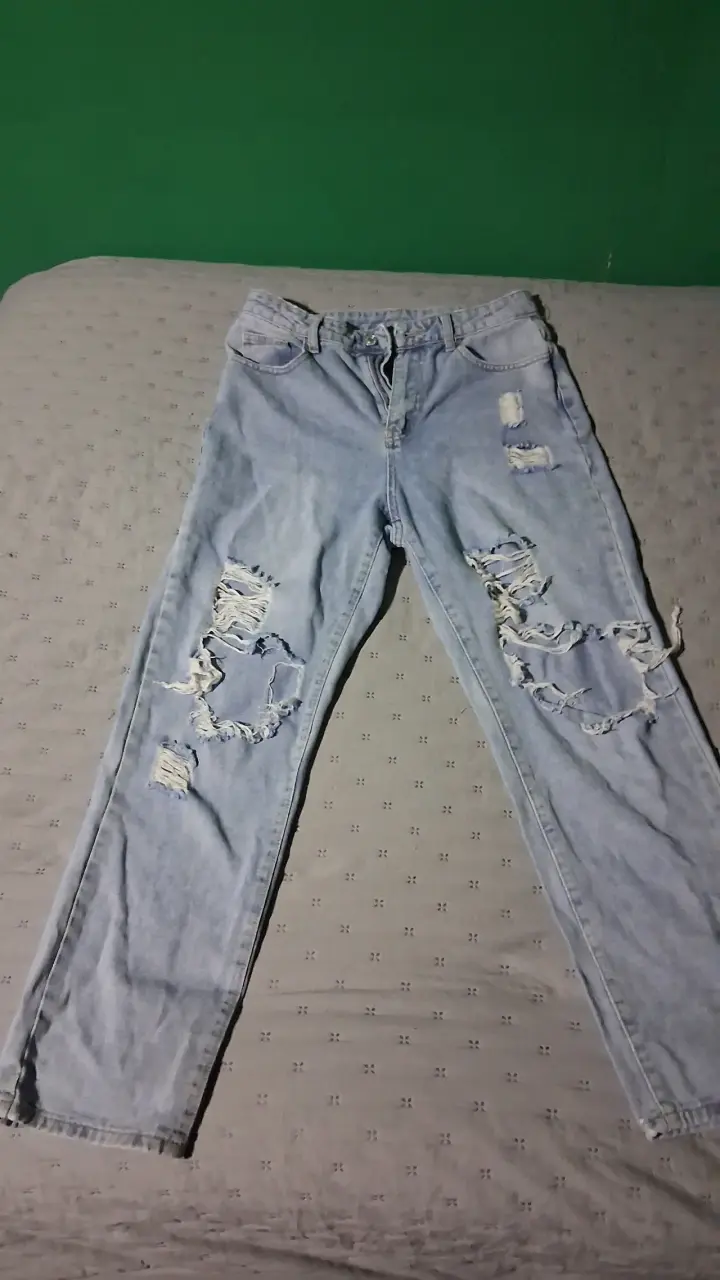 Jeans rasgados celestes - 1