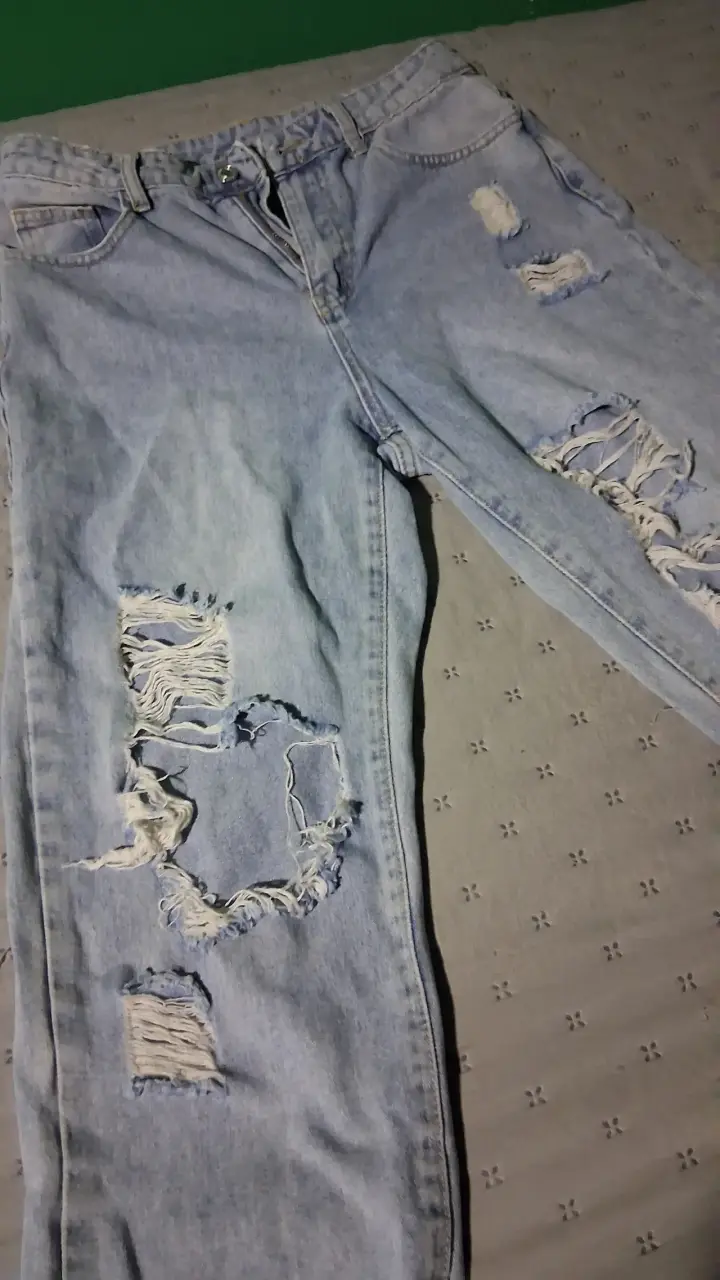 Jeans rasgados celestes - 3