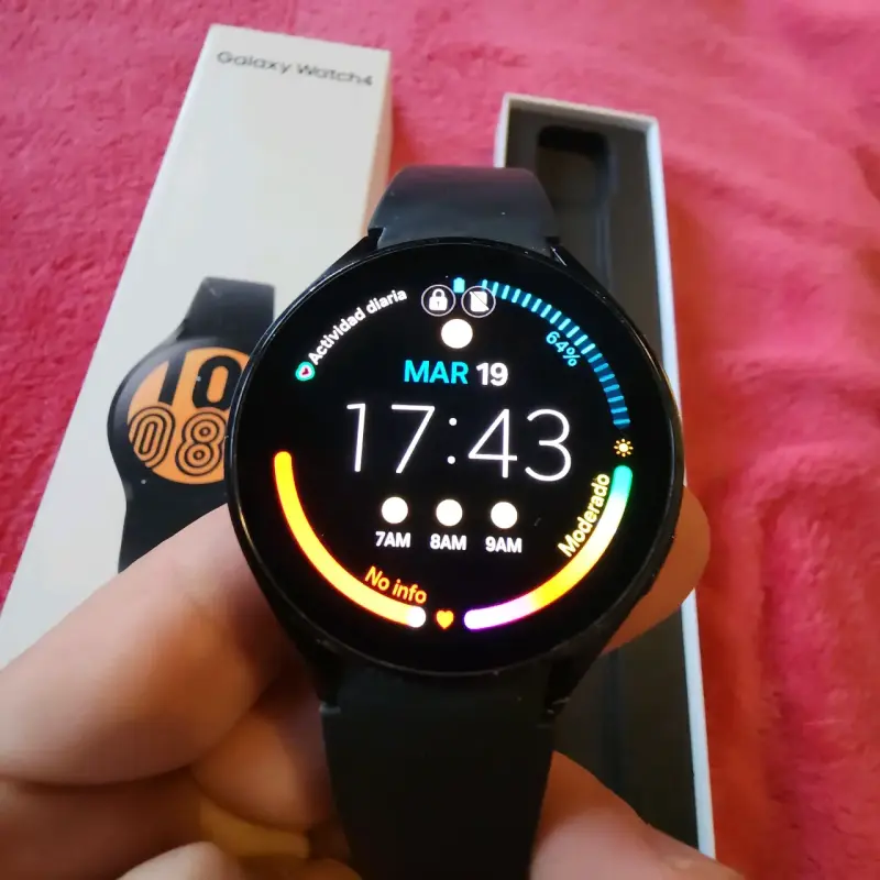 Reloj inteligente Galaxy Watch4 - 1