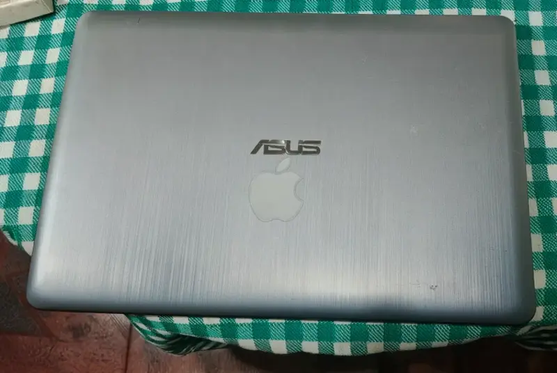 Notebook ASUS en buen estado - 2