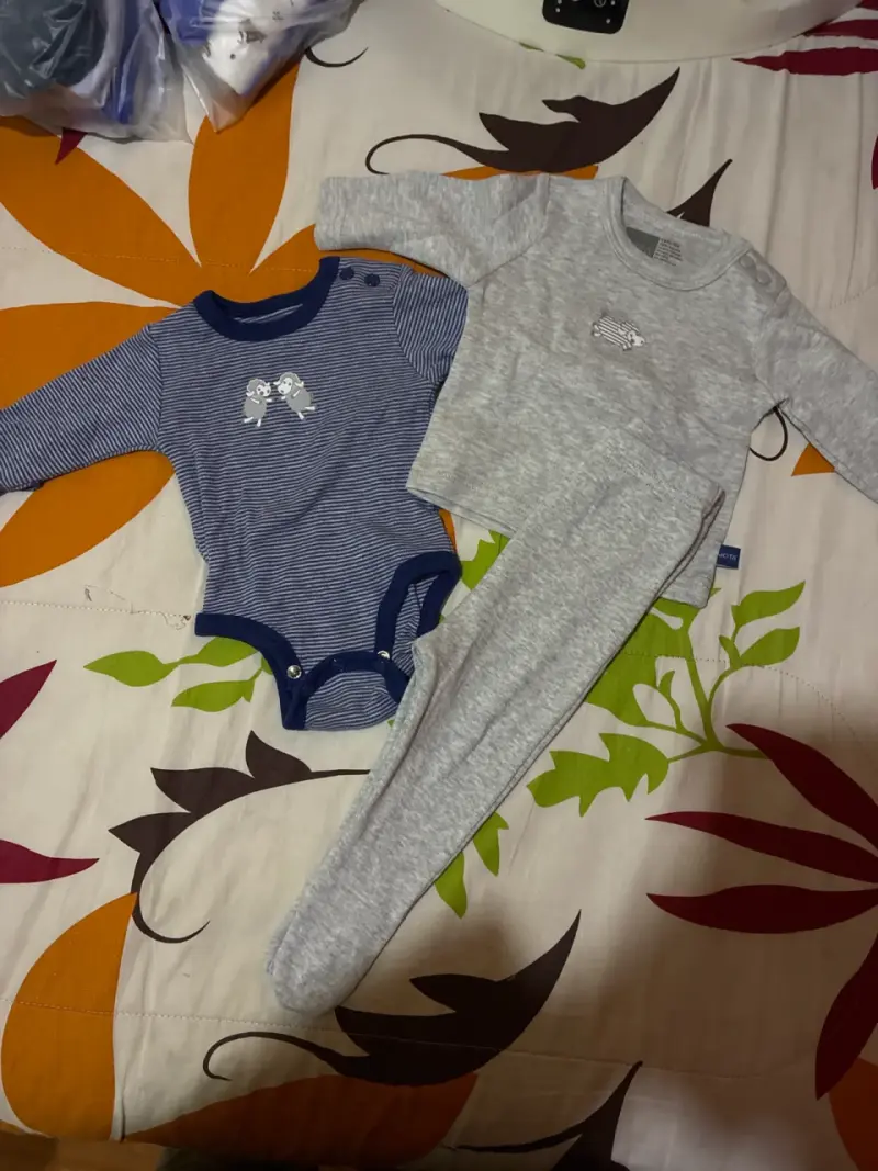Conjunto MOTA de ropa de bebé