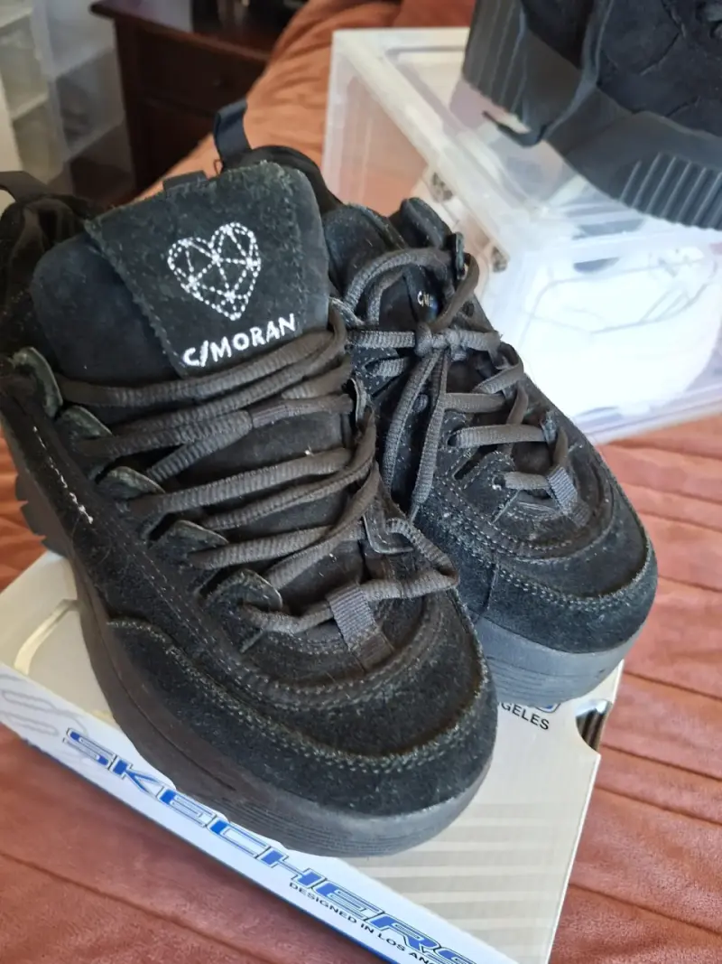 Vendo zapatillas mujer 38 y zapatillas de niña n28 - 1