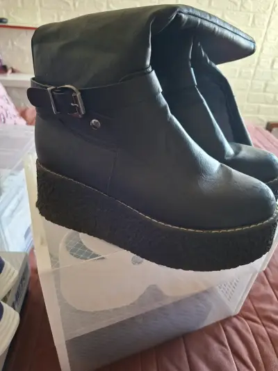Botas negra cuero marquiz N 38 - miniatura 1