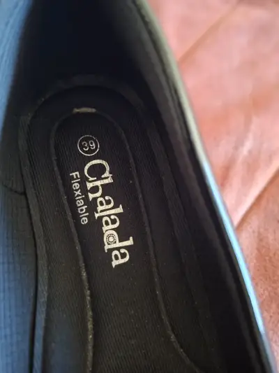 Zapatos negros flexibles talla 39 - miniatura 1