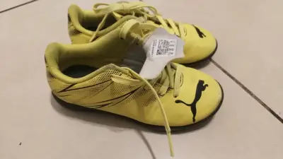 Zapatillas de baby fútbol amarillas Puma - miniatura 1