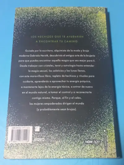 Libro de hechizos y rituales - miniatura 1