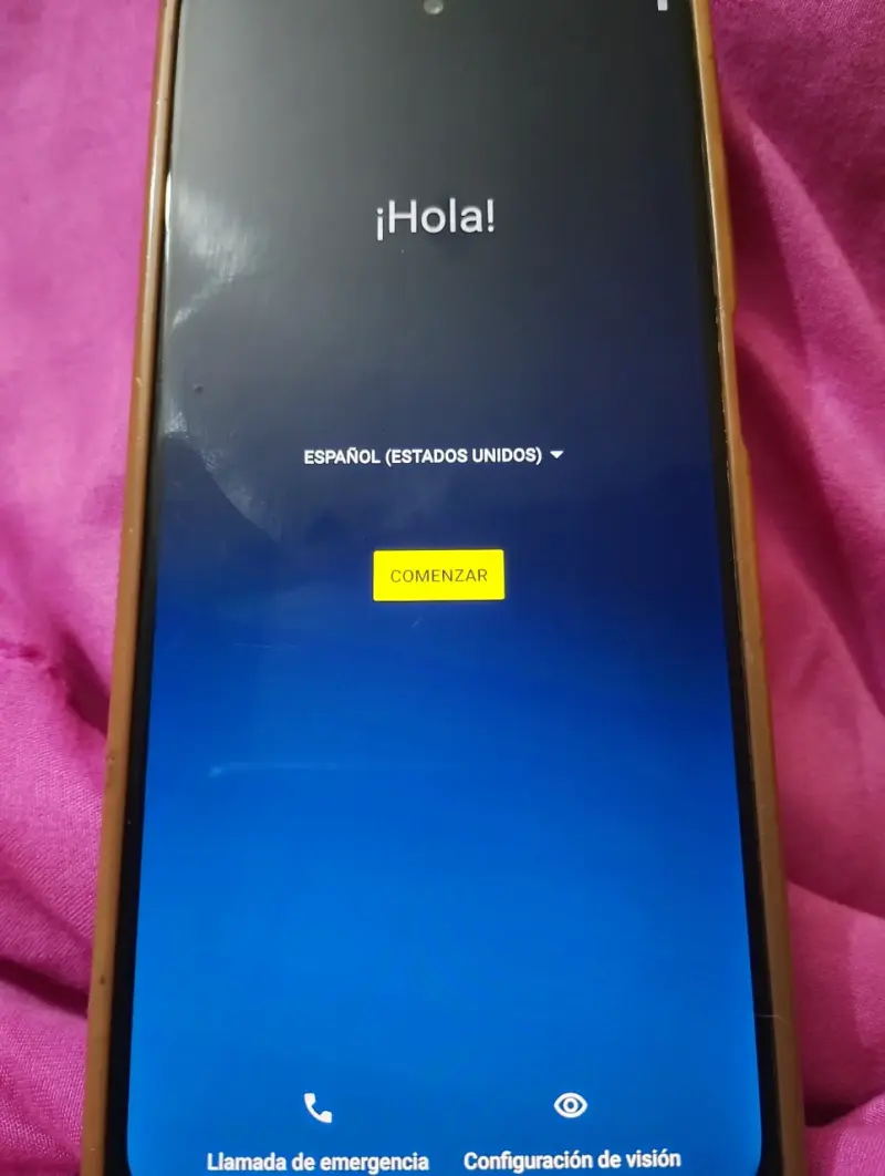 Teléfono móvil en caja